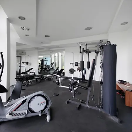 Second Luxury Apartament *